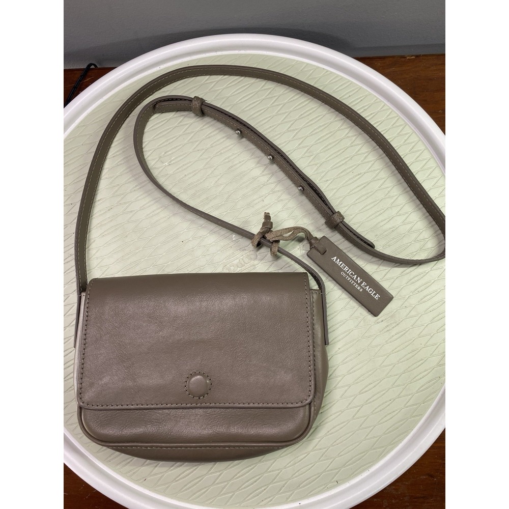 American Eagle Women's Taupe Leather‎ Crossbody Bag. Adjustable Strap 8.5"x5"x2"